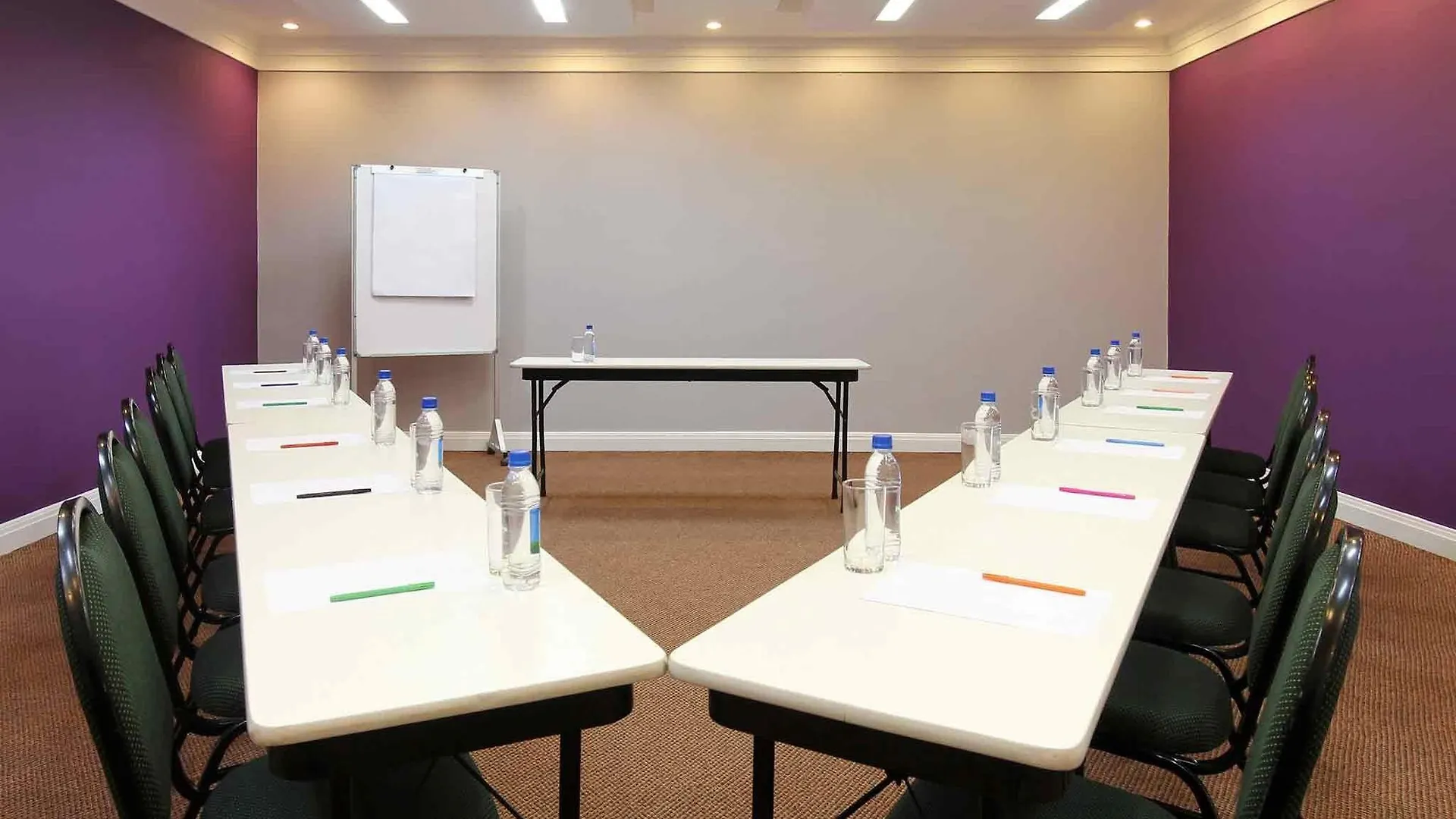 Ibis Styles Joinville 3*,